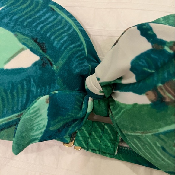 Banana Leaf Bikini - Picture 2 of 4